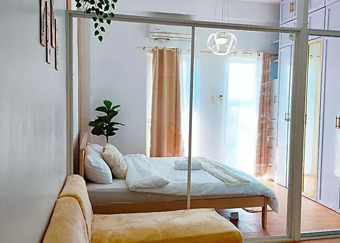 Paradise Realm Condotel 4* مانيلا