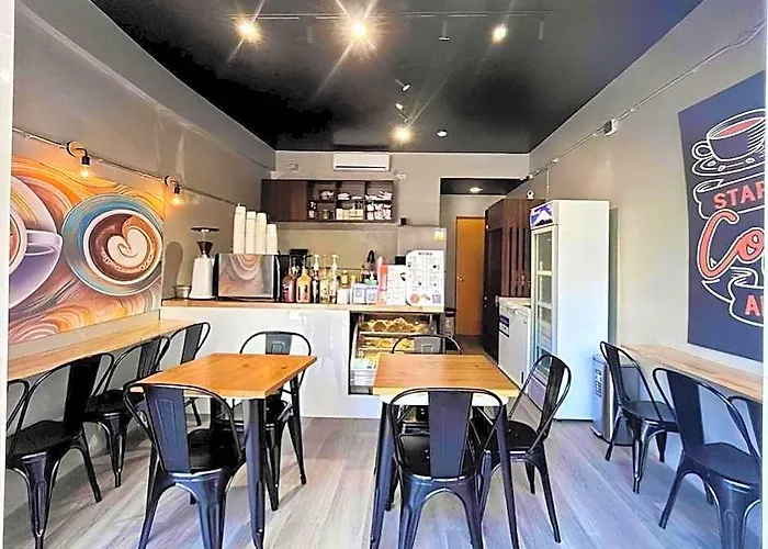 Paradise Realm Condotel 4* مانيلا